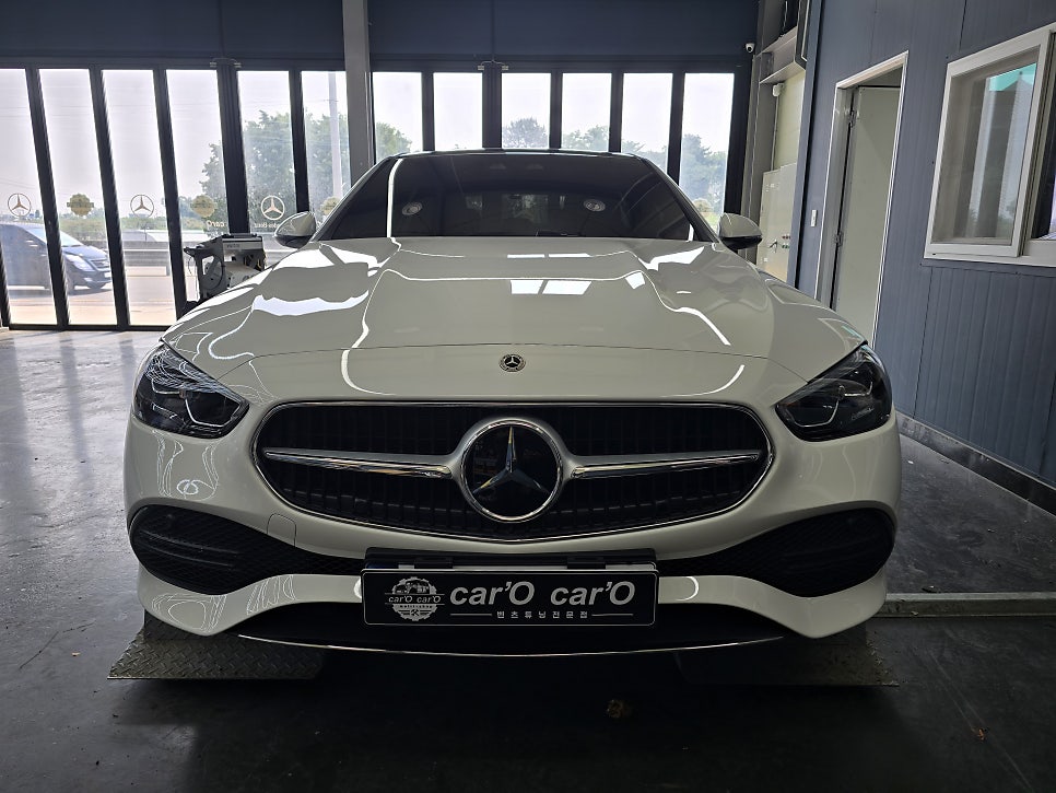 광주 벤츠레트로핏 전문 시공업체 카오카오 ] 벤츠 w206 c200 - 정품어라운드뷰, 다이아몬드 그릴   " 쉽고 안전한 주차를 위한 시공 "