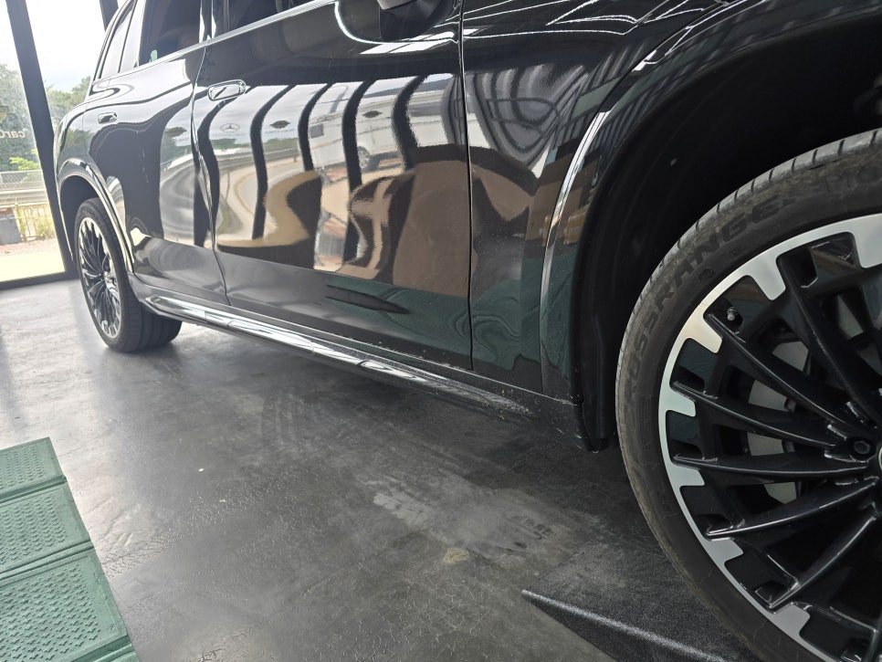 벤츠 eqs suv - 킹스텝 전동사이드 발판 " 편리한 승하차 "