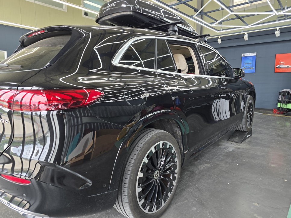 벤츠 eqs suv - 킹스텝 전동사이드 발판 " 편리한 승하차 "