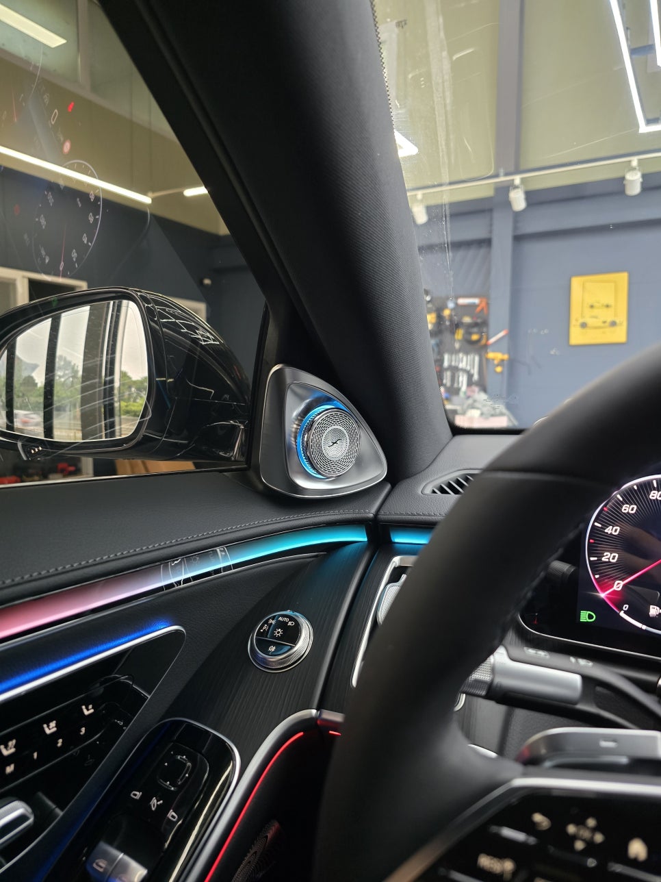 광주 벤츠 엠비언트 시공업체 ] 벤츠 S350d - 액티브 엠비언트 & 4D부메스터 " 빠질수없는 실내 무드조명 "