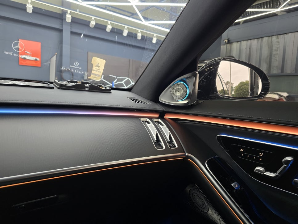광주 벤츠 엠비언트 시공업체 ] 벤츠 S350d - 액티브 엠비언트 & 4D부메스터 " 빠질수없는 실내 무드조명 "