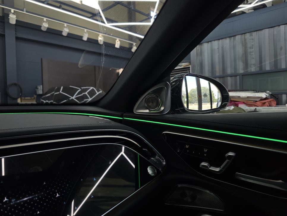 벤츠 w214 e300 - 4D 부메스터 " 신형에도 역시 4D 부메스터는 빠질 수 없죠 "