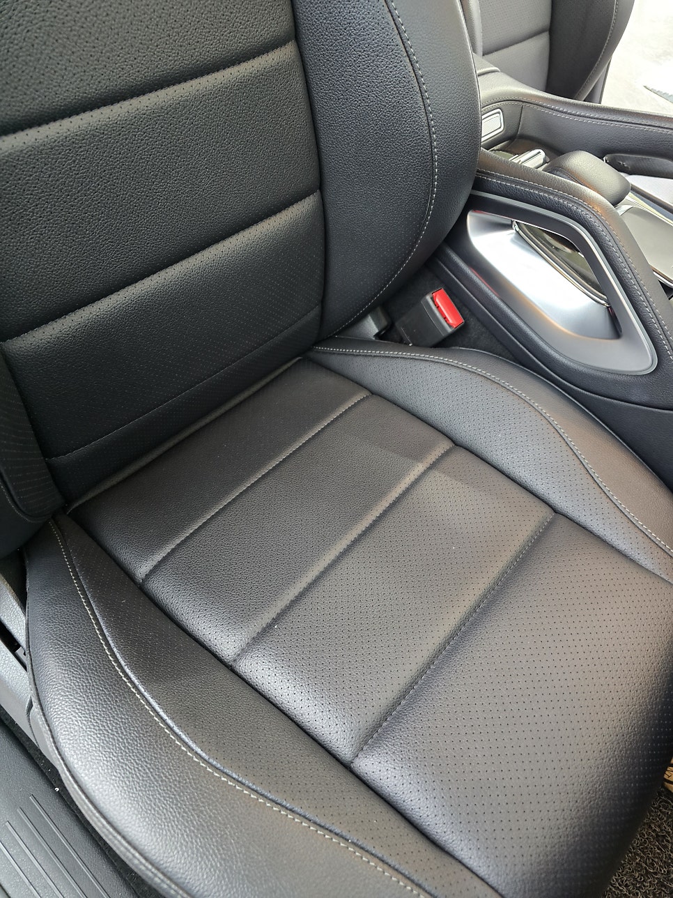 벤츠 gle300d - 통풍 시트   " 장거리 휴가 떠나기전,  통풍시트 시공하셨나요.??