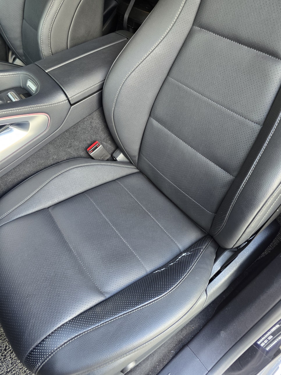 벤츠 gle300d - 통풍 시트   " 장거리 휴가 떠나기전,  통풍시트 시공하셨나요.??