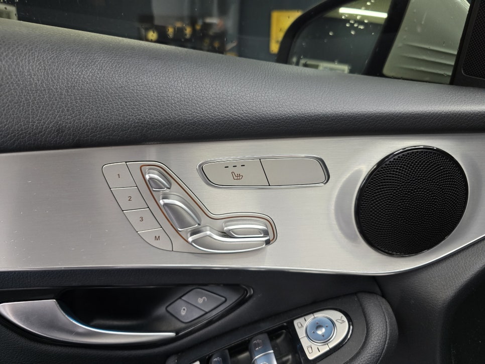 벤츠 glc350e - 통풍 시트  " 무더위 시작, 통풍시트 없으면 안돼 !! "