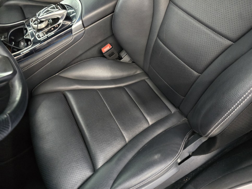 벤츠 glc350e - 통풍 시트  " 무더위 시작, 통풍시트 없으면 안돼 !! "