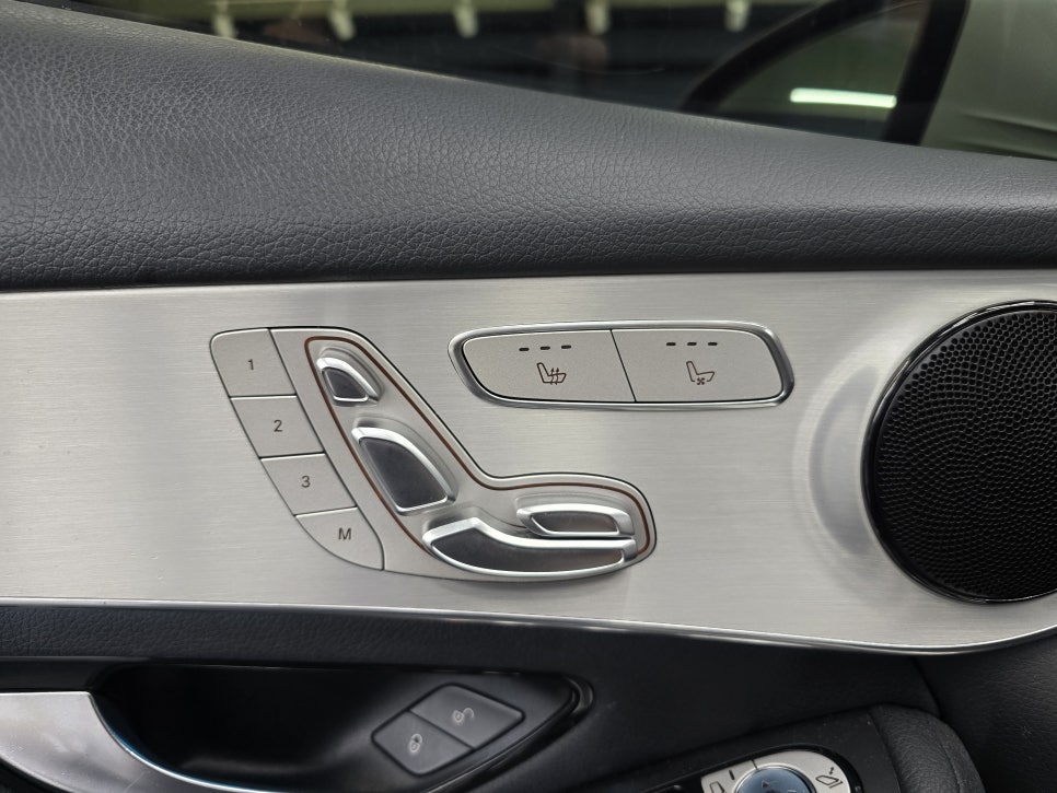 벤츠 glc350e - 통풍 시트  " 무더위 시작, 통풍시트 없으면 안돼 !! "