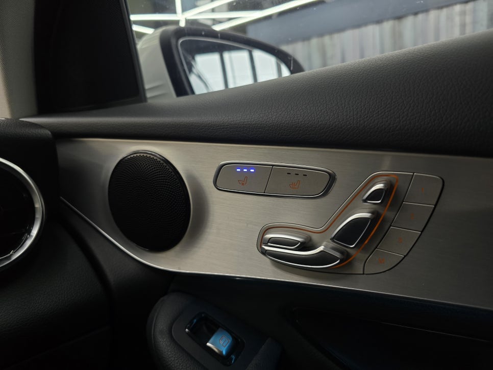 벤츠 glc350e - 통풍 시트  " 무더위 시작, 통풍시트 없으면 안돼 !! "
