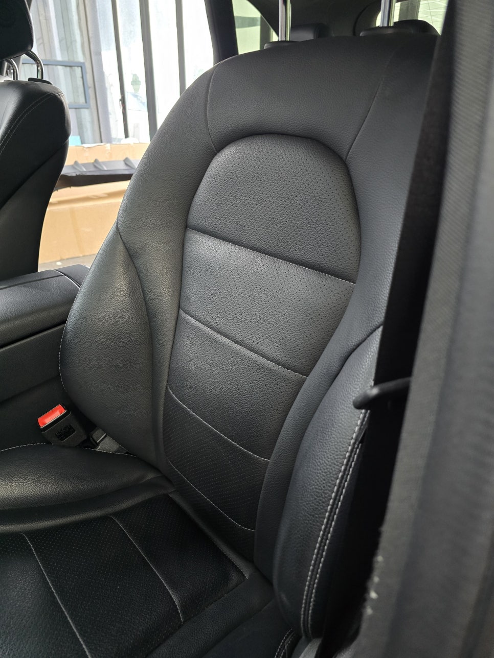 벤츠 glc350e - 통풍 시트  " 무더위 시작, 통풍시트 없으면 안돼 !! "