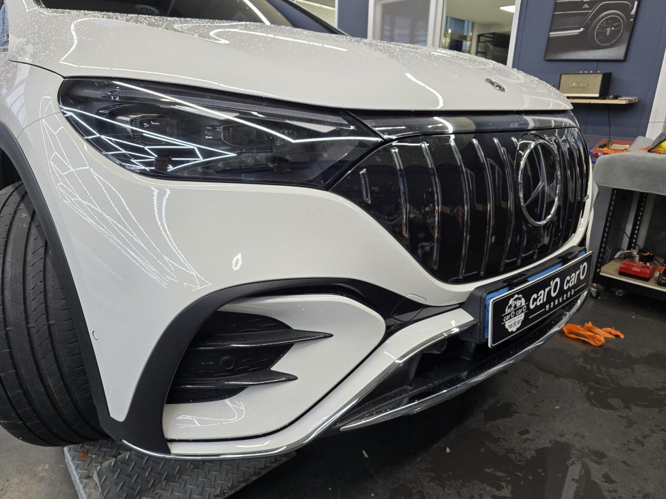 벤츠 eqe500 suv - 세로 그릴 " 전기차에도 스포티한 감성 입히기 !"