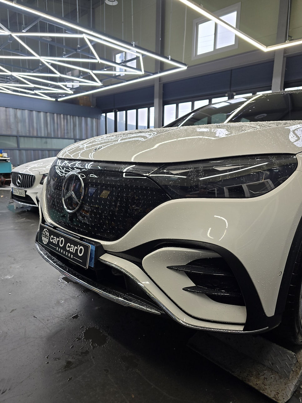 벤츠 eqe500 suv - 세로 그릴 " 전기차에도 스포티한 감성 입히기 !"