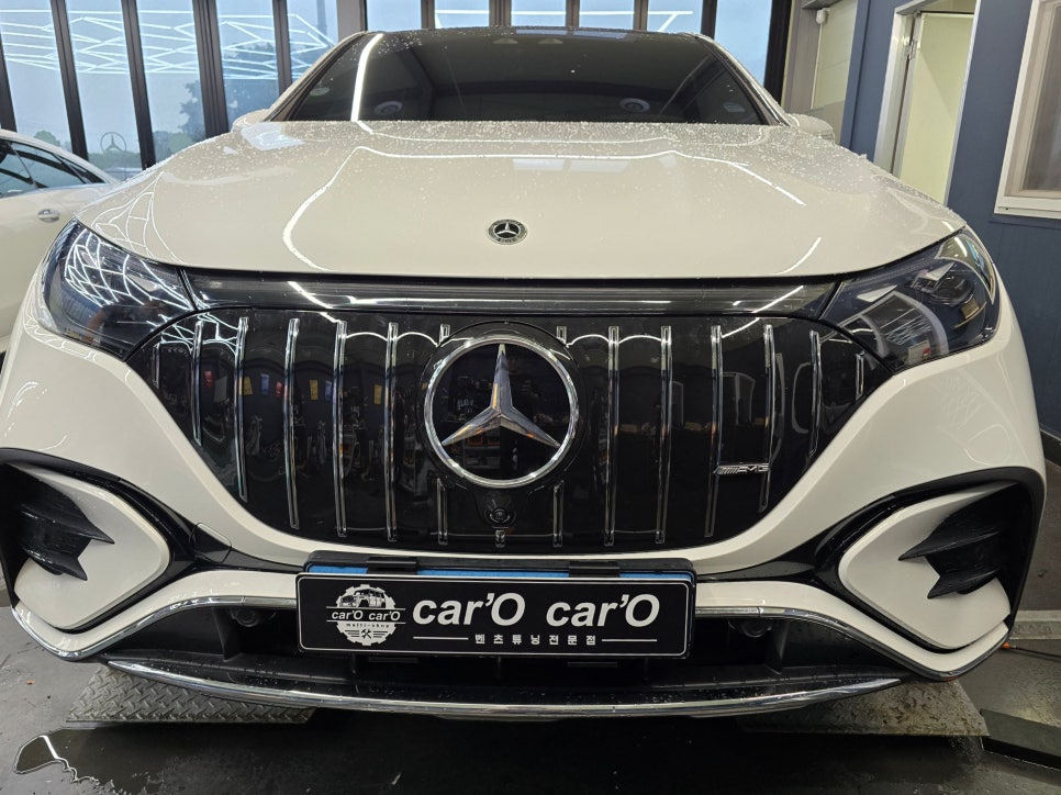 벤츠 eqe500 suv - 세로 그릴 " 전기차에도 스포티한 감성 입히기 !"