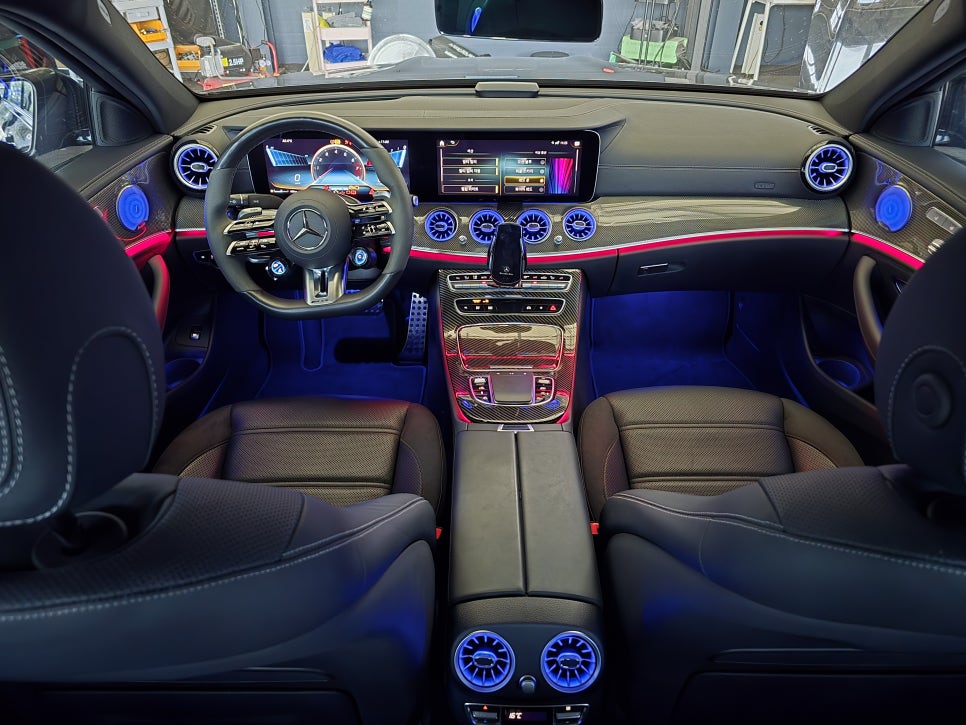 벤츠 e53amg - 송풍구, 미드레인지, 계기판 상단 엠비언트