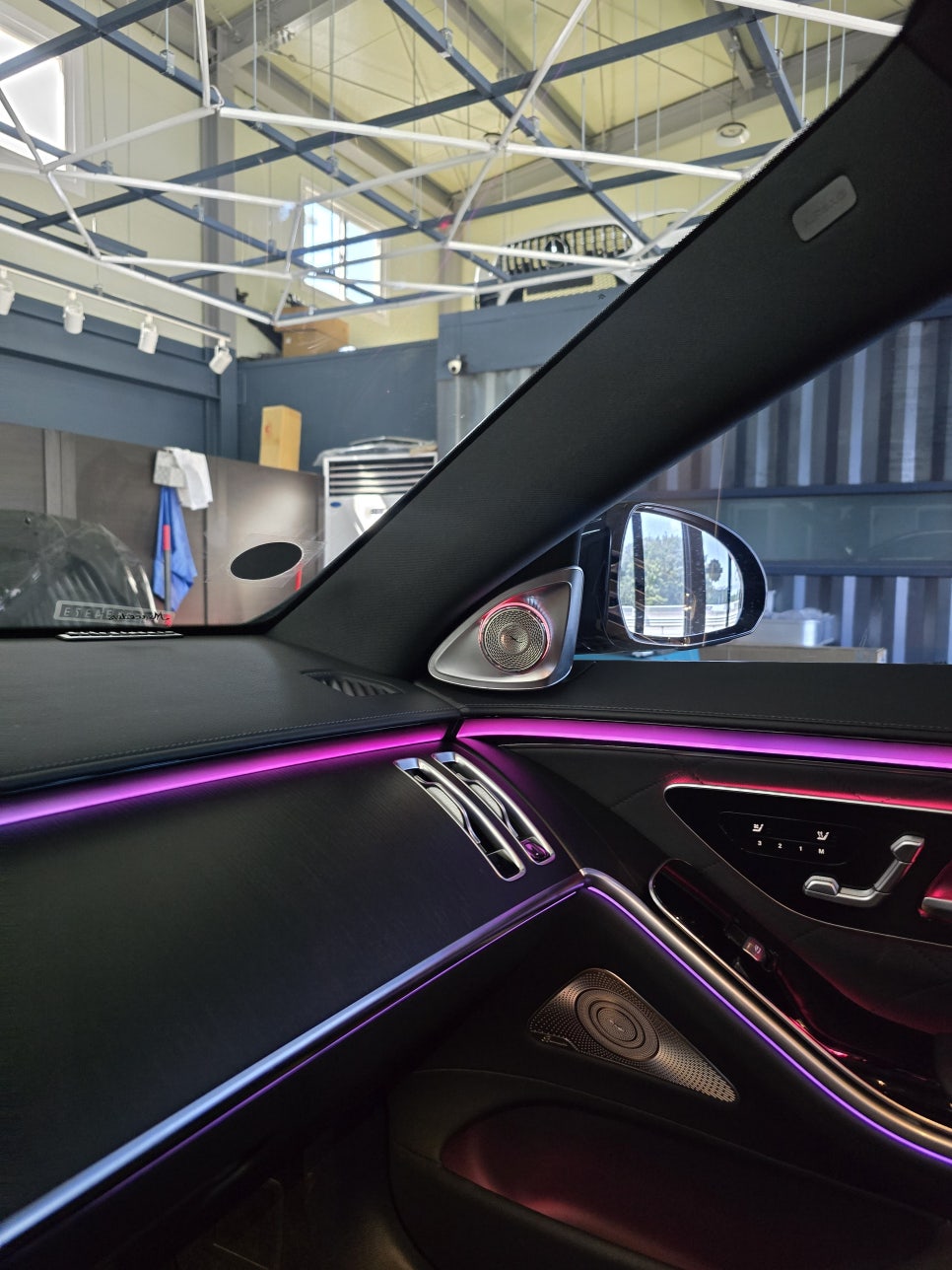 광주 벤츠 튜닝전문업체 ]  벤츠 s클래스 - 액티브 엠비언트, 4D 부메스터  " 완벽한 실내 인테리어 !! "