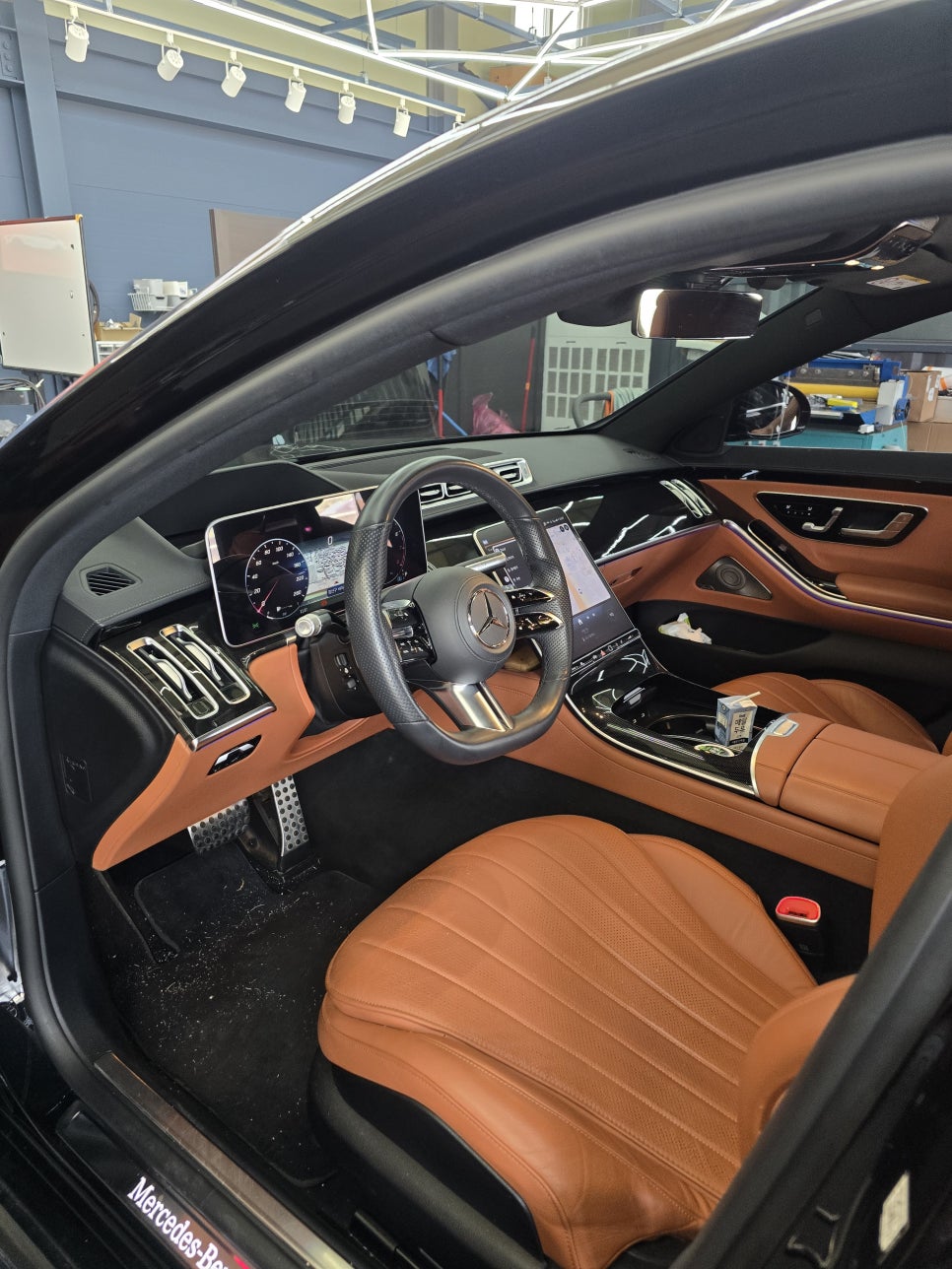벤츠 S클래스 실내 튜닝 ] 벤츠 S500 - 액티브엠비언트 & 4D부메스터   " 최고의 감성 퍼포먼스 "