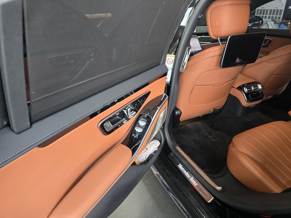 벤츠 S클래스 실내 튜닝 ] 벤츠 S500 - 액티브엠비언트 & 4D부메스터   " 최고의 감성 퍼포먼스 "