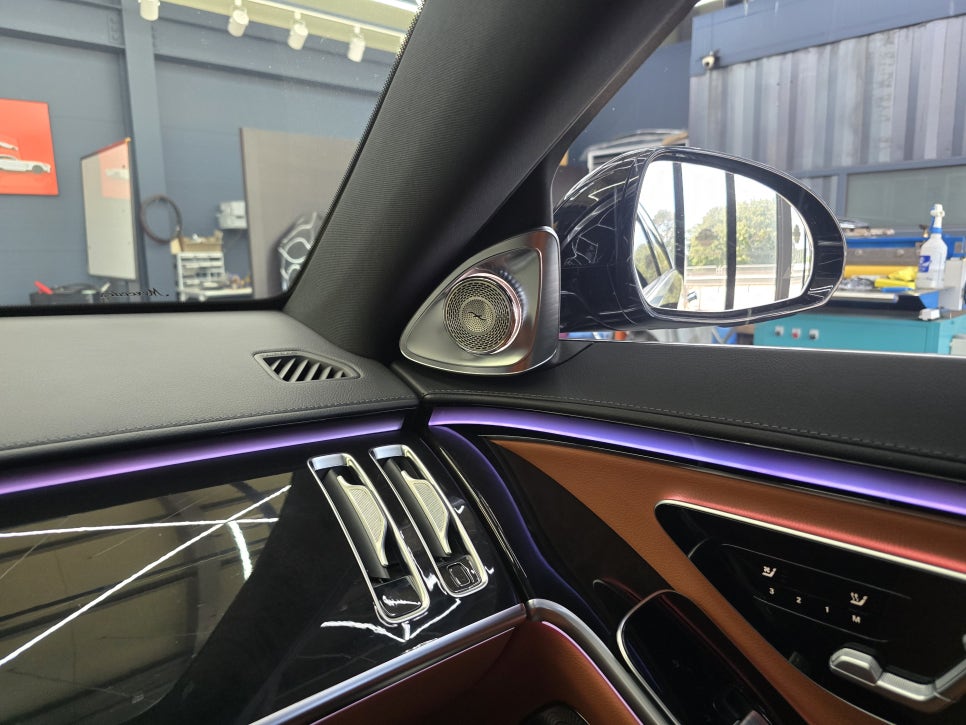 벤츠 S클래스 실내 튜닝 ] 벤츠 S500 - 액티브엠비언트 & 4D부메스터   " 최고의 감성 퍼포먼스 "