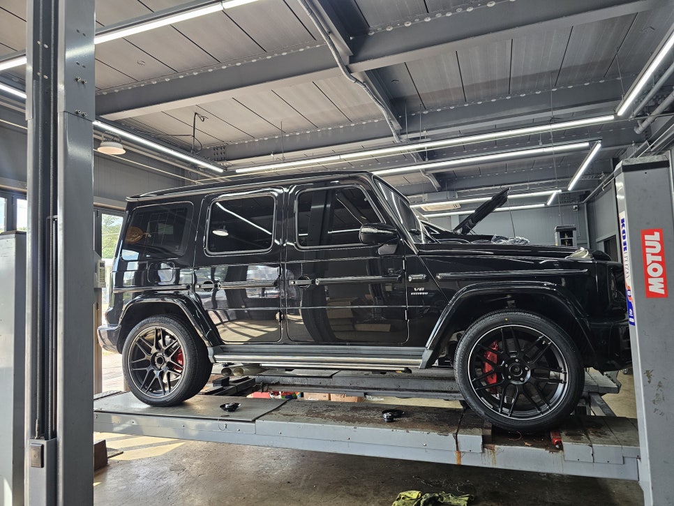 벤츠 G63 - 22인치 G63amg 퍼포먼스 에디션 휠 / 피렐리 타이어교체