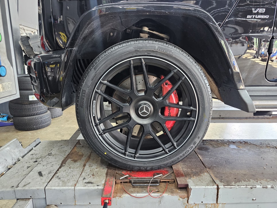 벤츠 G63 - 22인치 G63amg 퍼포먼스 에디션 휠 / 피렐리 타이어교체