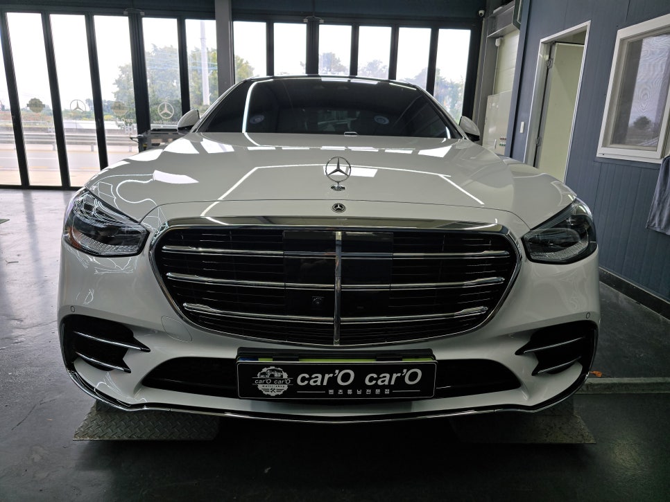 벤츠 튜닝 전문샵 ] 벤츠 w223 - s63amg 바디킷 교체!! " 정품 쓸껀 확실히 사용하여 정확한 시공! "