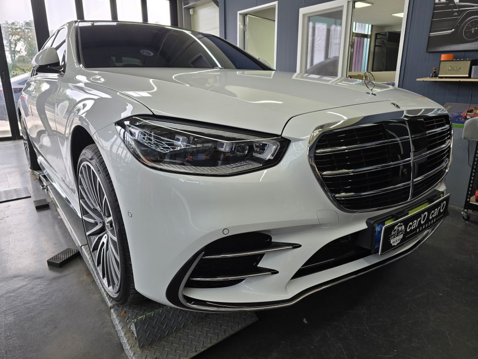 벤츠 튜닝 전문샵 ] 벤츠 w223 - s63amg 바디킷 교체!! " 정품 쓸껀 확실히 사용하여 정확한 시공! "