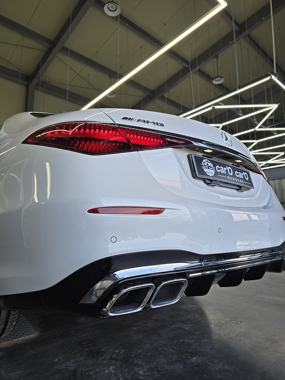 벤츠 튜닝 전문샵 ] 벤츠 w223 - s63amg 바디킷 교체!! " 정품 쓸껀 확실히 사용하여 정확한 시공! "