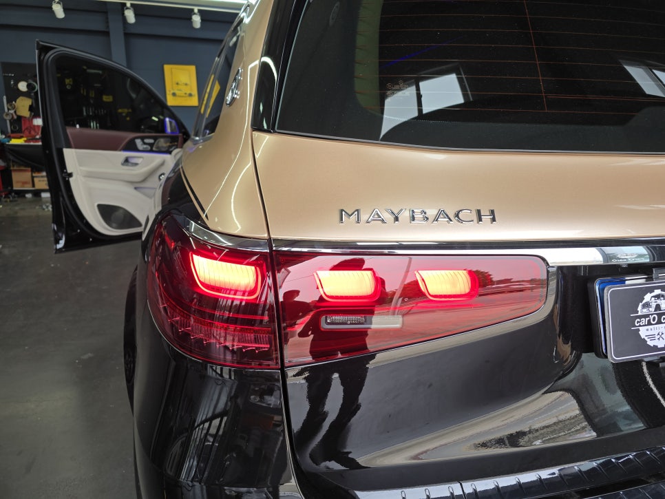 벤츠 gls600 마이바흐 - 페이스리프트 정품 테일램프 교체