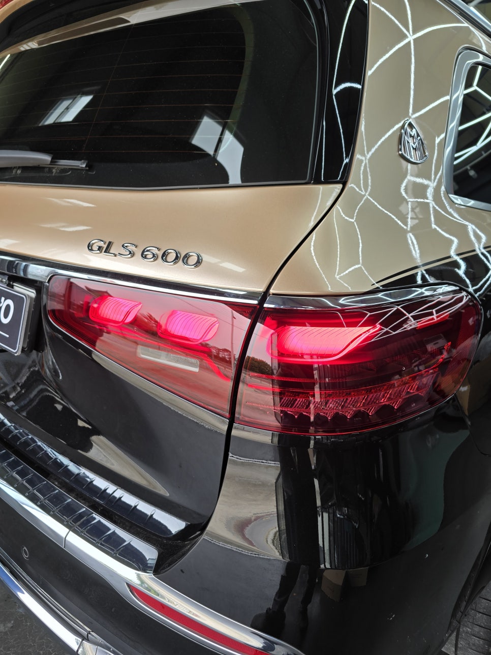 벤츠 gls600 마이바흐 - 페이스리프트 정품 테일램프 교체