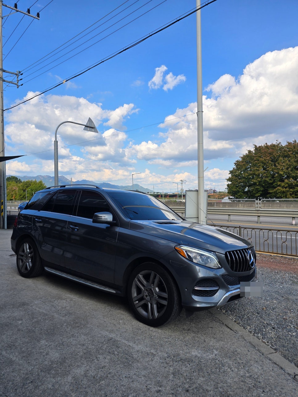 벤츠 gle350d -12색엠비언트 확장, 카본 수전사   " 내부 드레스업 ~~ "