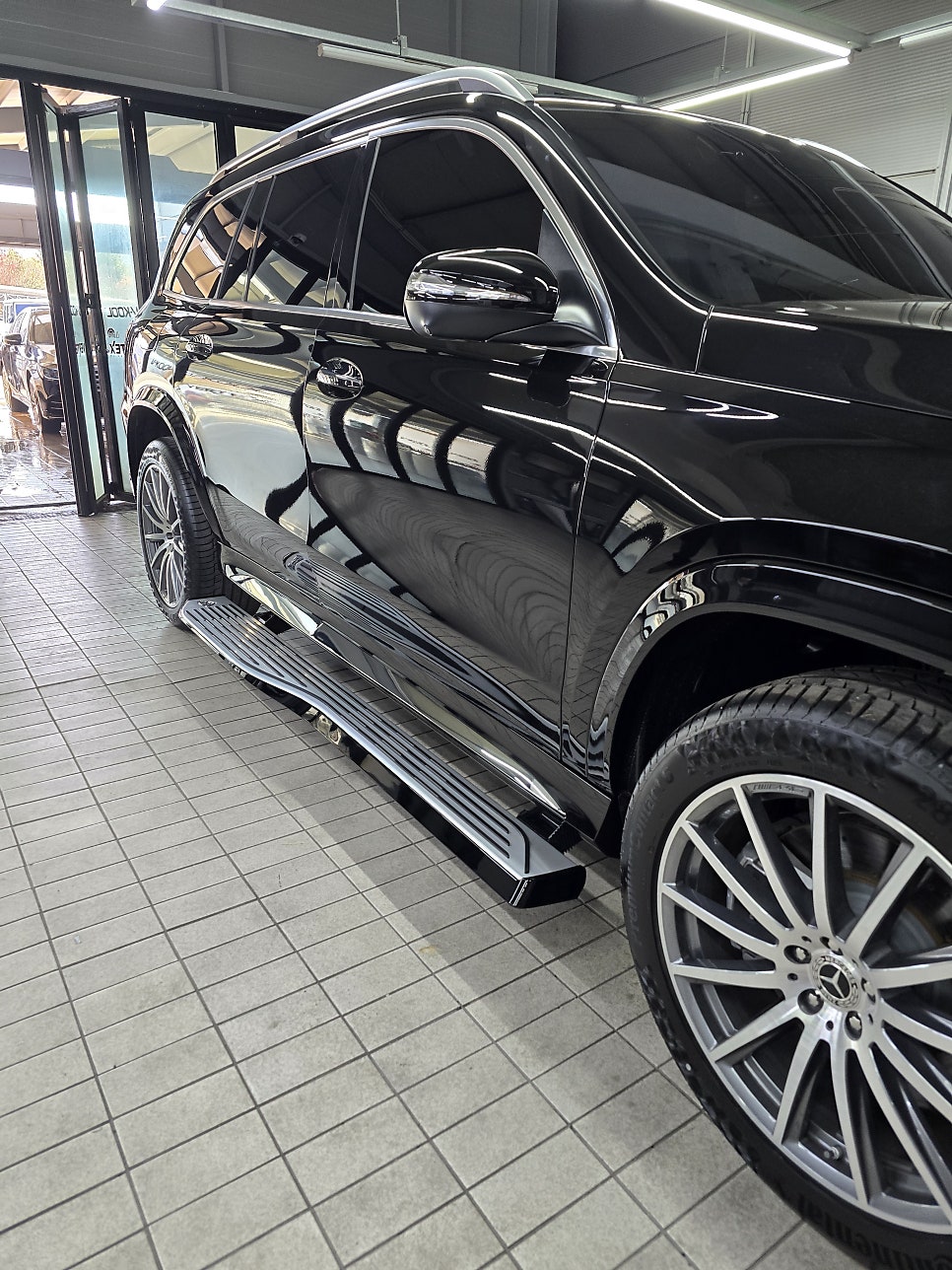 편리한 벤츠생활 카오카오 ] 벤츠 gls450 - 마이바흐 전동발판
