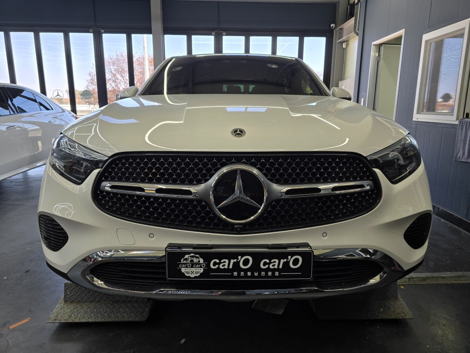 벤츠 glc300 쿠페 - amgline 프론트 범퍼, 스포일러 교체