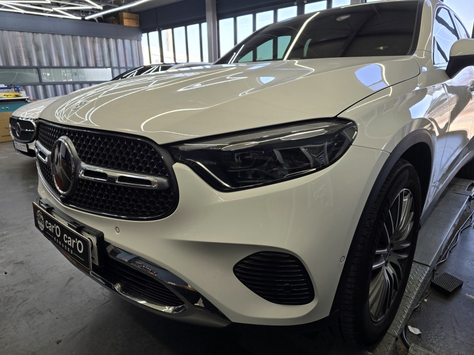벤츠 glc300 쿠페 - amgline 프론트 범퍼, 스포일러 교체