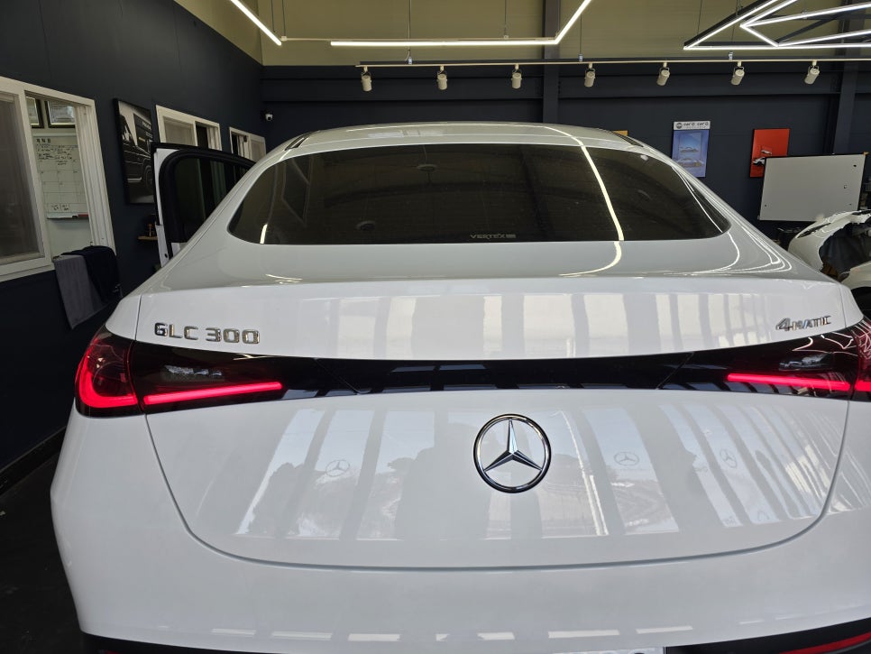 벤츠 glc300 쿠페 - amgline 프론트 범퍼, 스포일러 교체