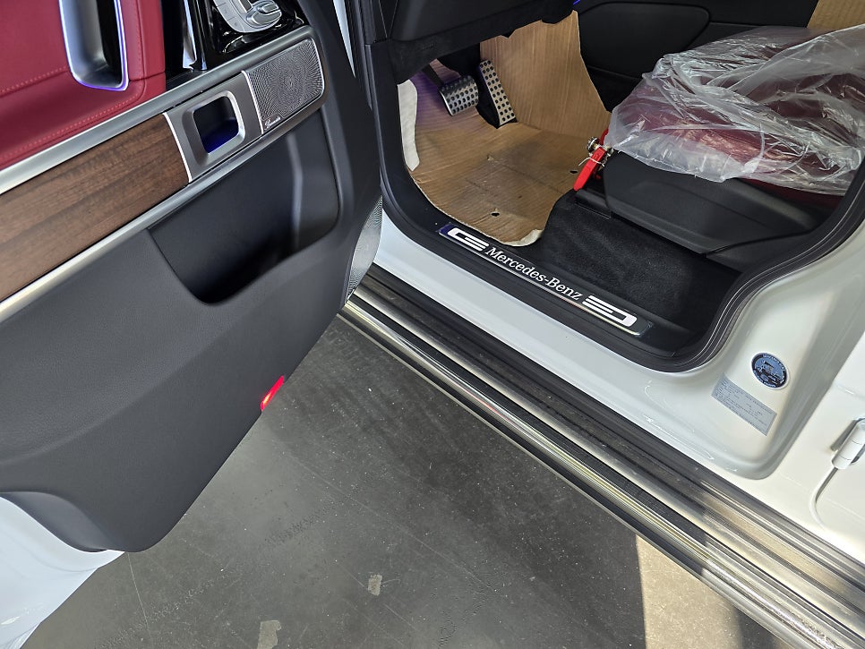 벤츠 G450d 지바겐-  전동 사이드스텝   " 안전하고 편리한 벤츠 생활 "