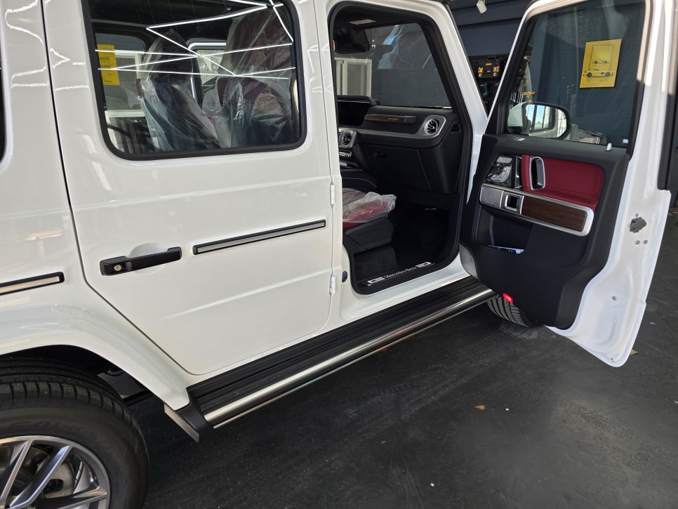 벤츠 G450d 지바겐-  전동 사이드스텝   " 안전하고 편리한 벤츠 생활 "
