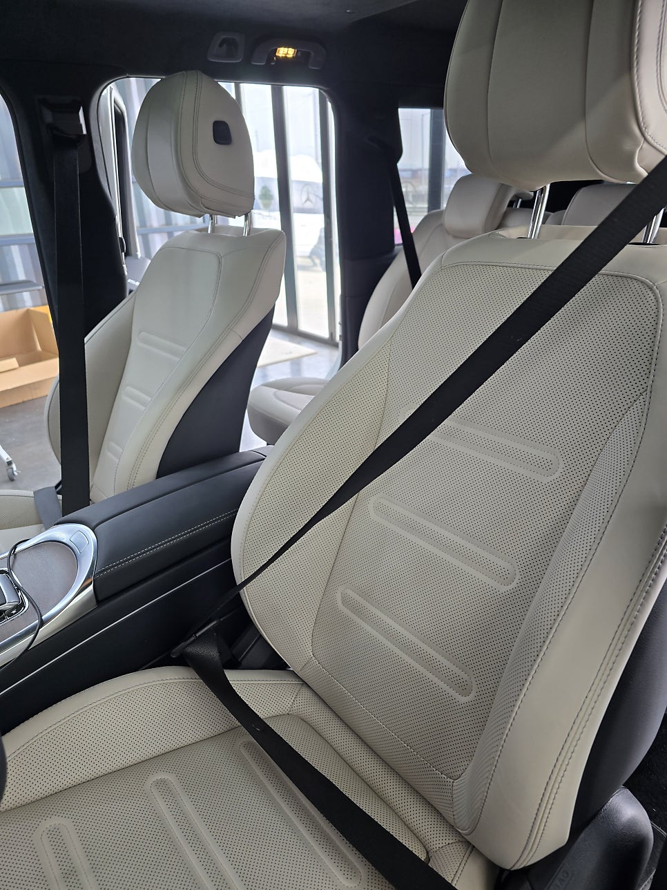 벤츠 g450d - 컬러 안전벨트  " 크림 베이지로 산뜻하게~~ "