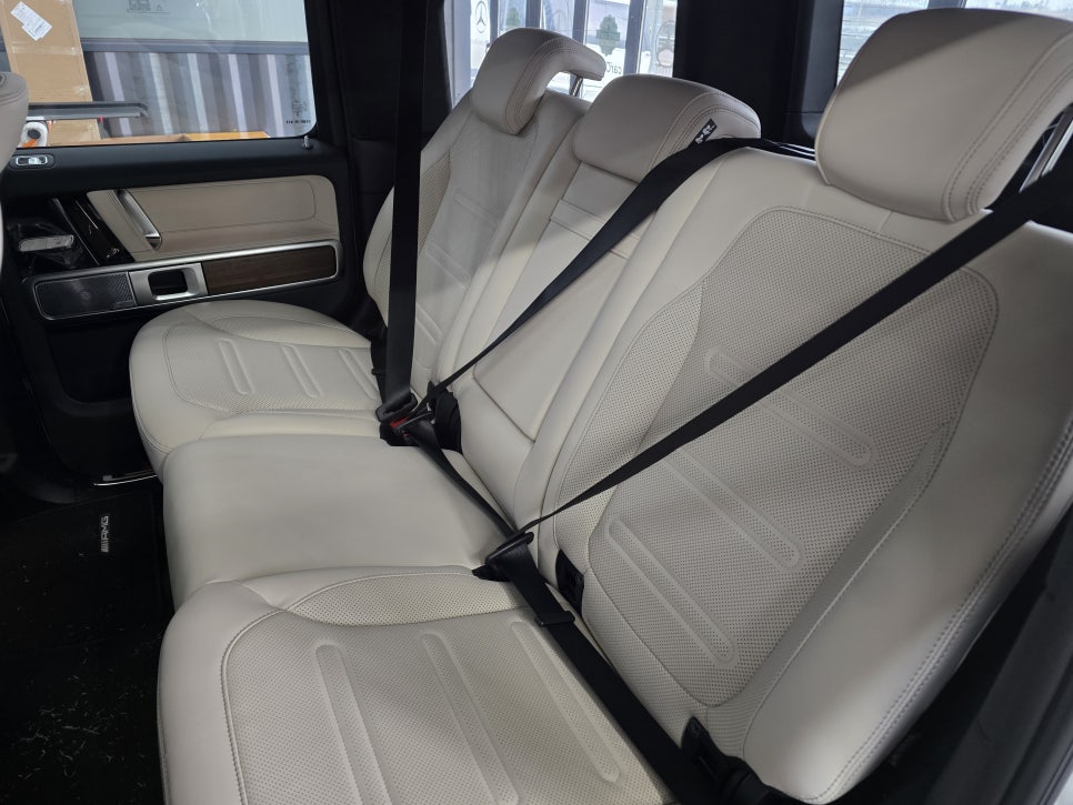 벤츠 g450d - 컬러 안전벨트  " 크림 베이지로 산뜻하게~~ "