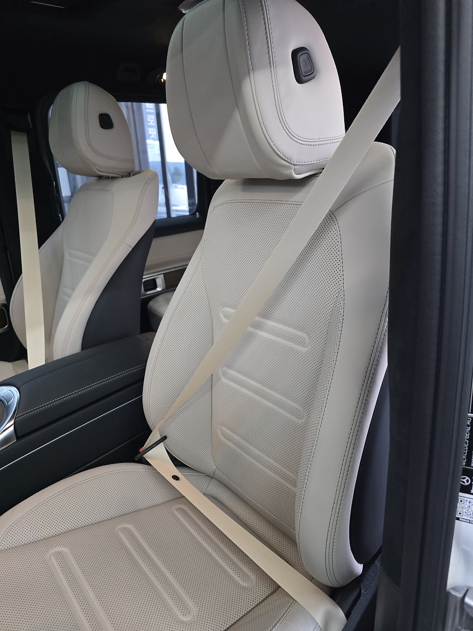 벤츠 g450d - 컬러 안전벨트  " 크림 베이지로 산뜻하게~~ "