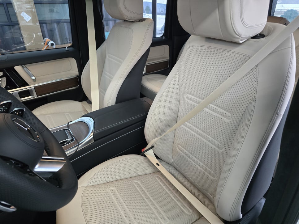 벤츠 g450d - 컬러 안전벨트  " 크림 베이지로 산뜻하게~~ "