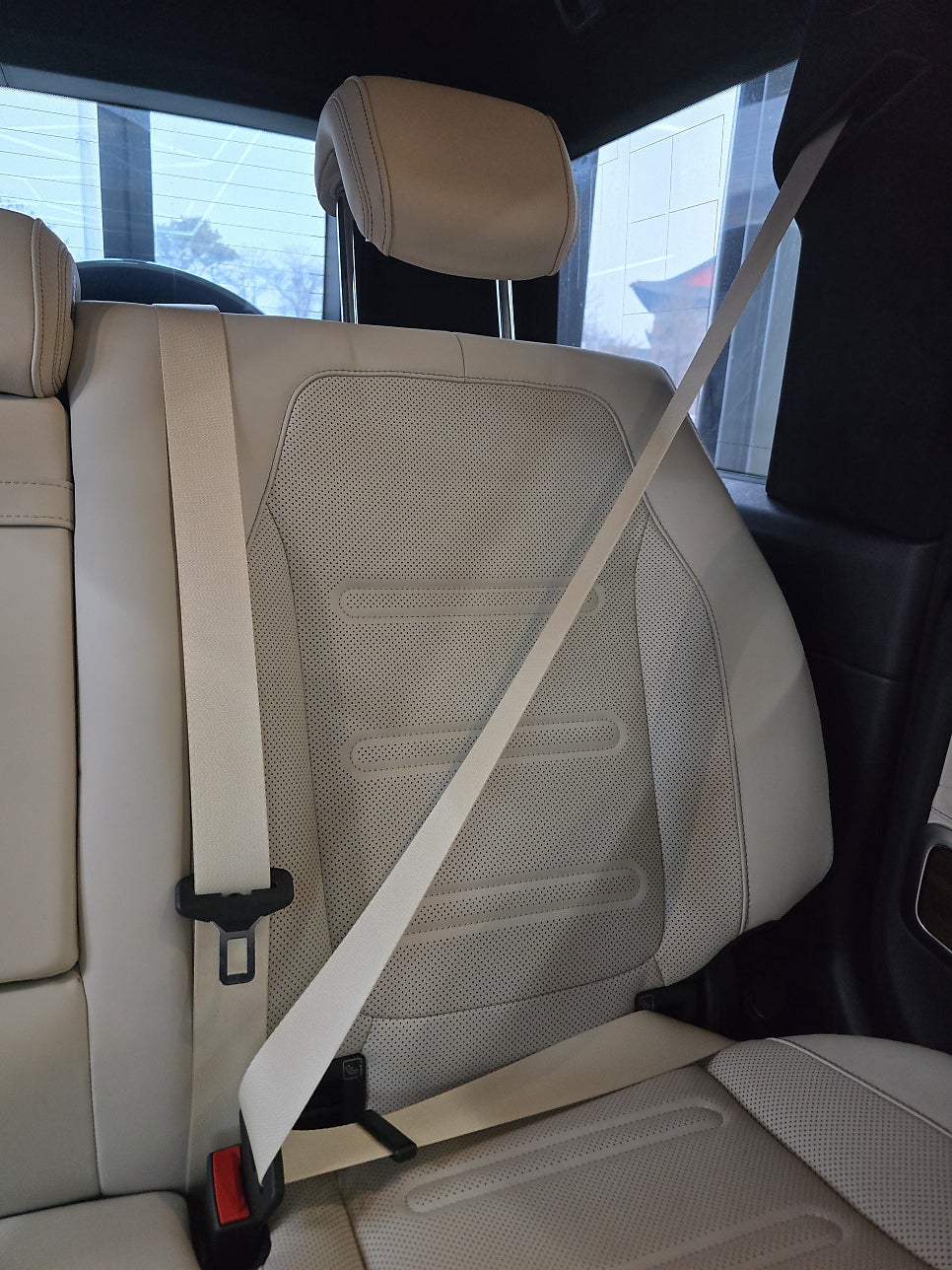 벤츠 g450d - 컬러 안전벨트  " 크림 베이지로 산뜻하게~~ "