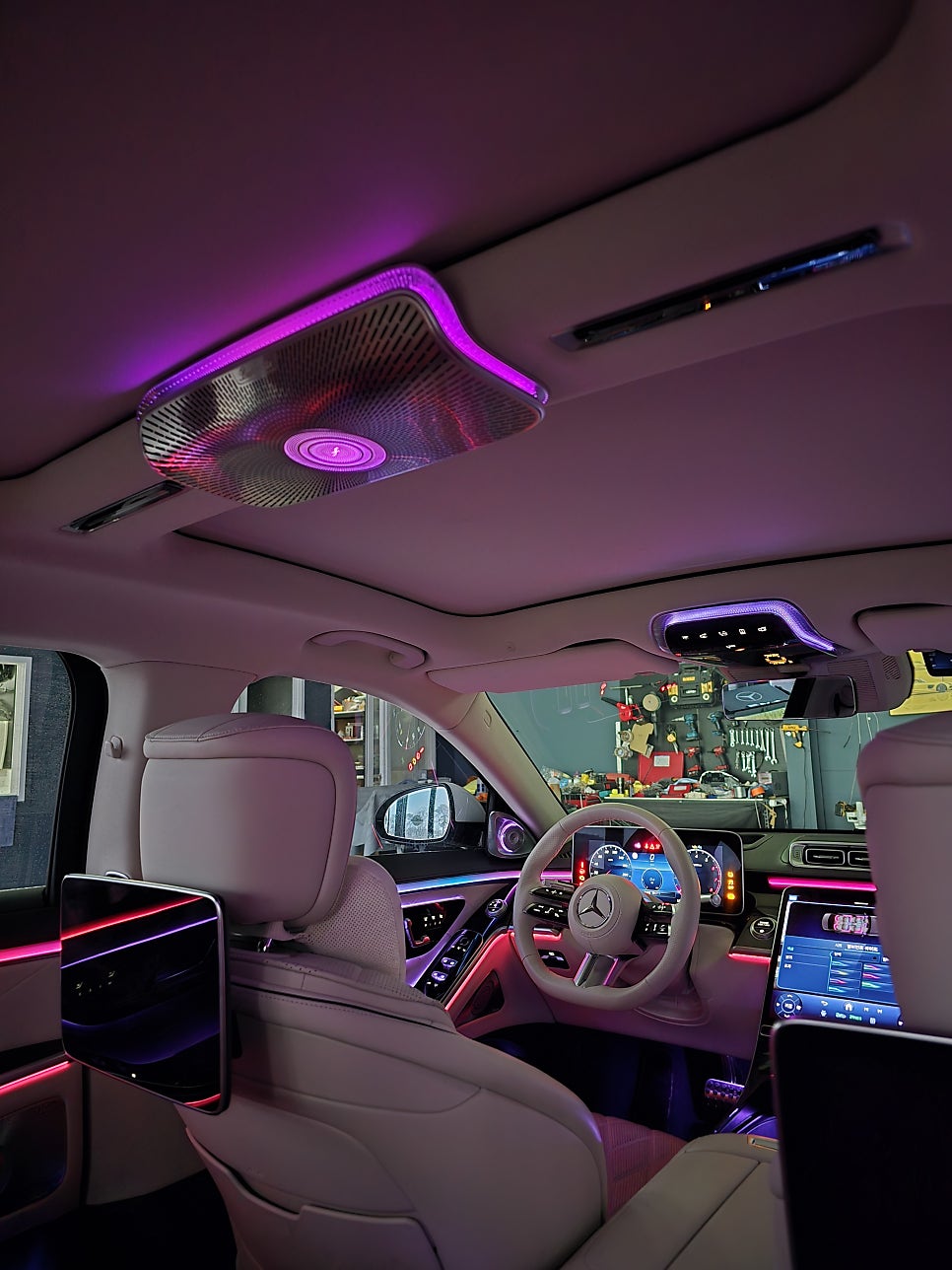 벤츠S500 - 액티브 엠비언트,4d부메스터,천장부메스터 3종시공으로 럭셔리한 실내 인테리어 완성 !!!