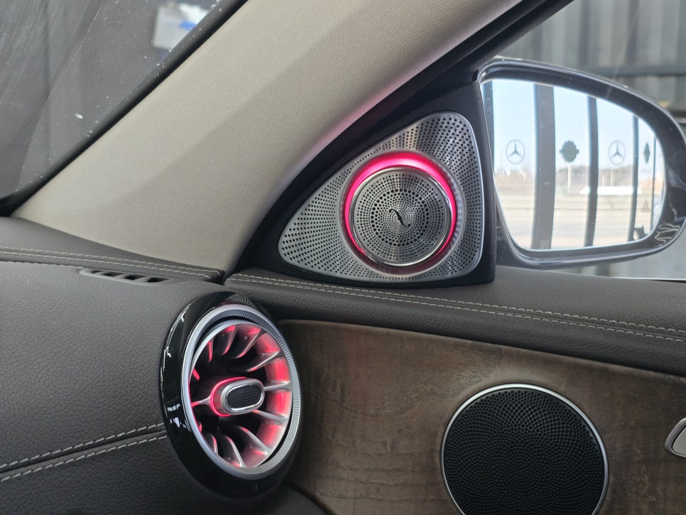 광주 벤츠 엠비언트 튜닝샵 1등 ] 벤츠 w213 - 3d 부메스터
