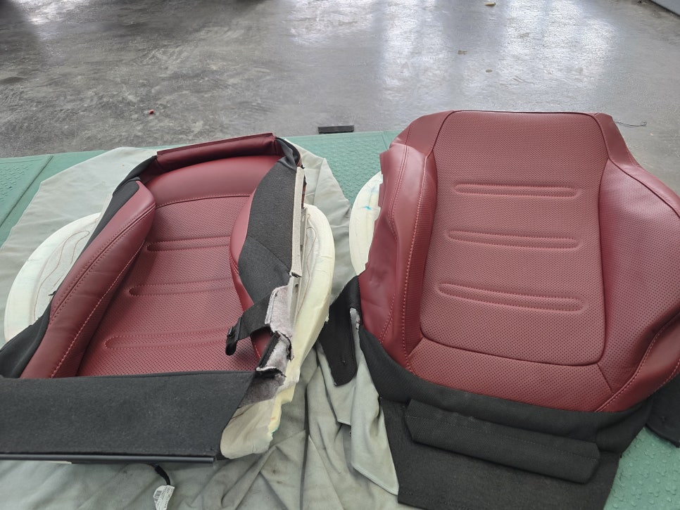 벤츠 G450d - 통풍 시트 및 후방 블랙박스 카메라 장착
