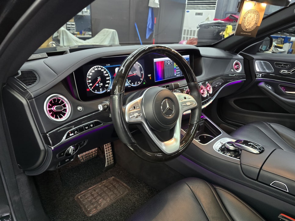 광주 벤츠 튜닝 전문샵 ] 벤츠 W222 s350d - 송풍구 엠비언트  " 만족도 1위 "