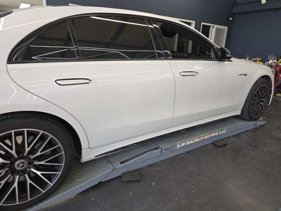 벤츠 w223 - s63 바디킷 튜닝  " 프론트,리어범퍼,사이드스커트 "