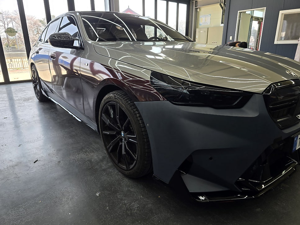 bmw G60 m5 퍼포먼스 바디킷!! 랩핑 시공으로 미도장 출고!