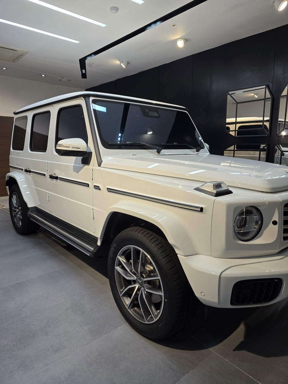 벤츠 g450d - 전동 사이드 스텝은 필수아니겠습니까 ?? " 만족도 1위 "