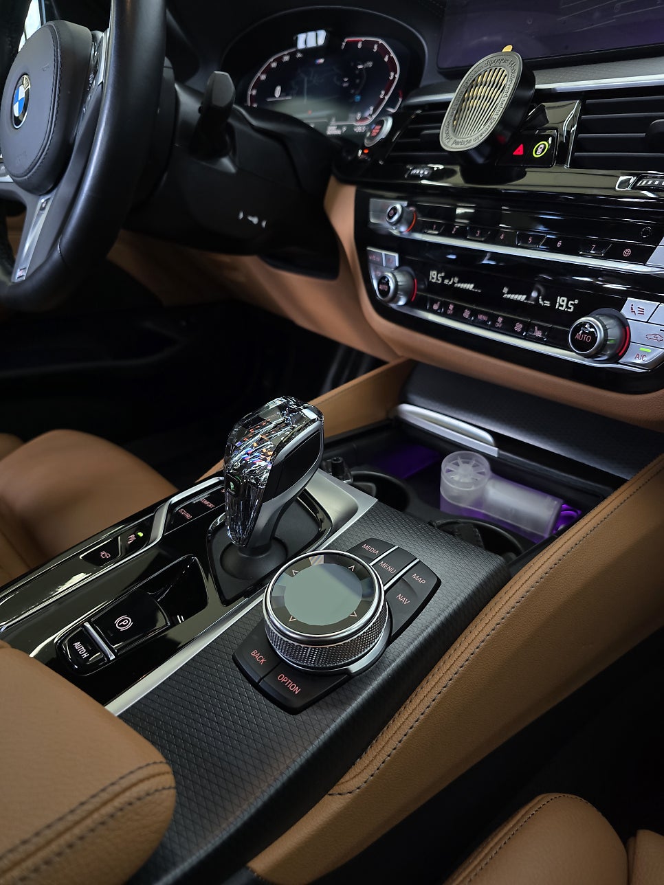 BMW g30 5시리즈 - 크리스탈 3종 " 올드한 실내를 세련되게~"