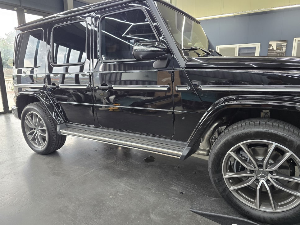 벤츠 G450d - 전동 사이드스텝, 블랙박스 설치  " 편의성과 실용성 UPUPUP !! "