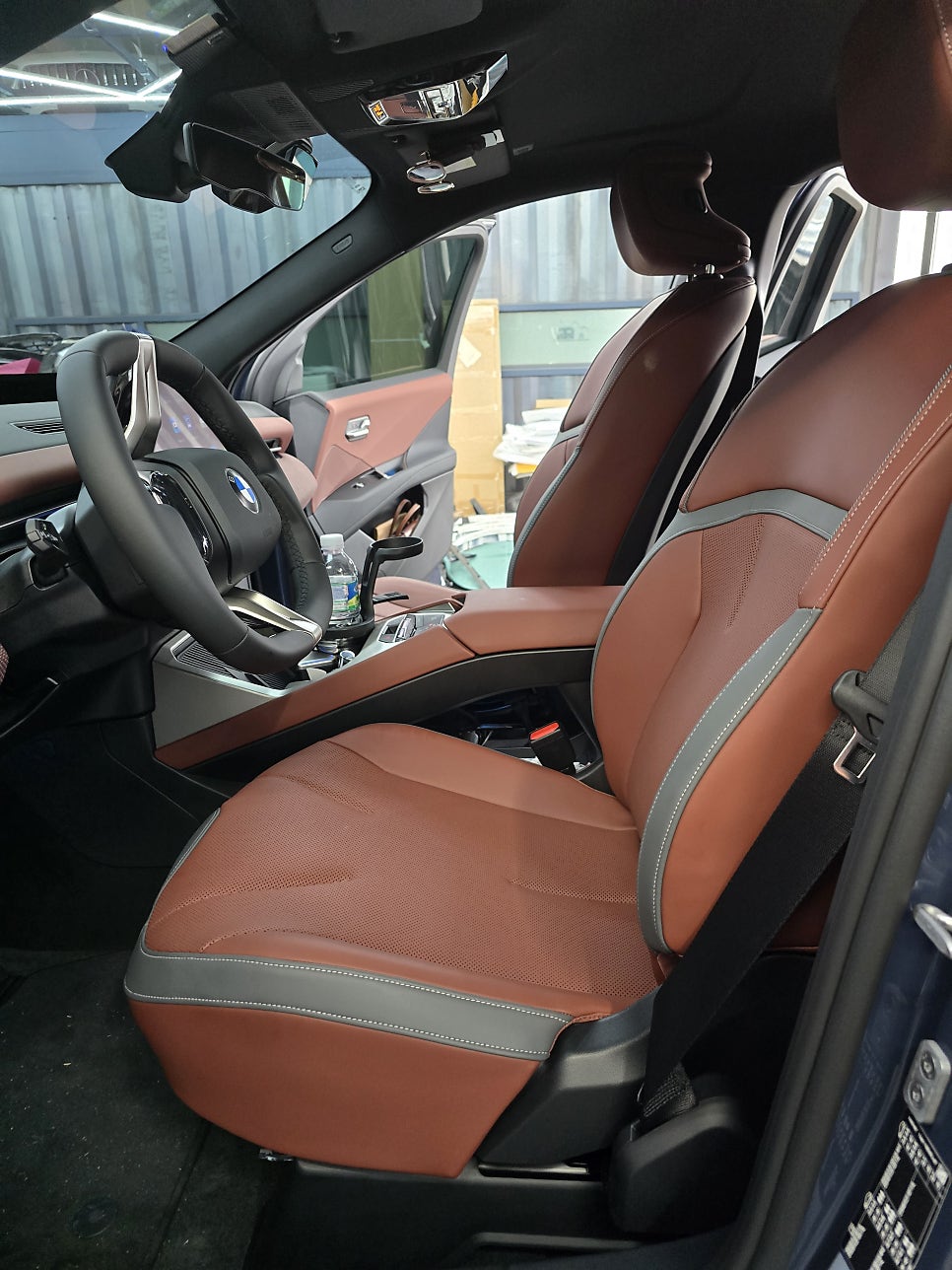 BMW ix3 노이에 클라쎄 - 통풍 시트 " 쾌적한 드라이빙을 위한 필수 선택 "